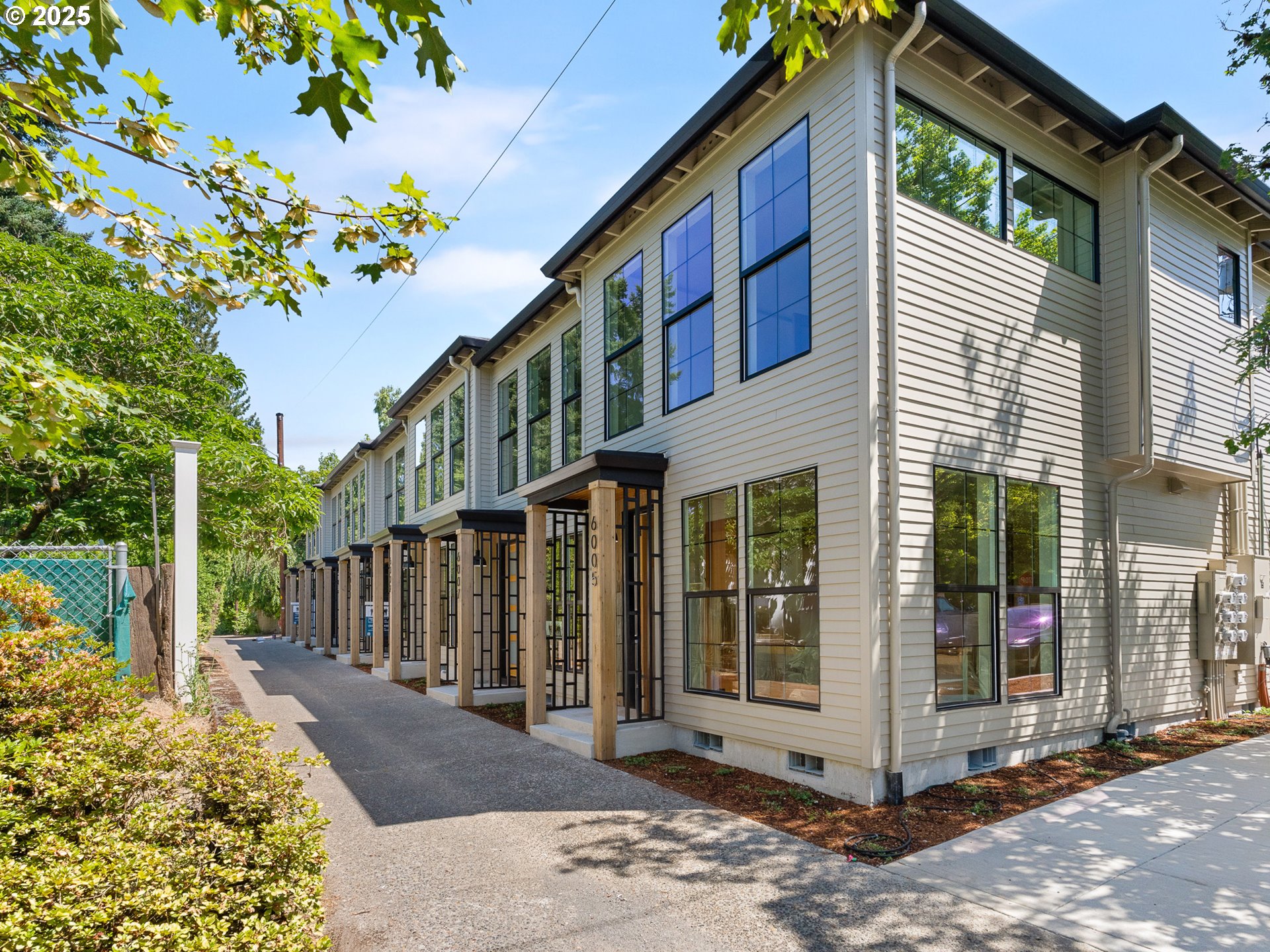 Northeast Ainsworth Street Portland, OR 97211 - Photo 3 of 47