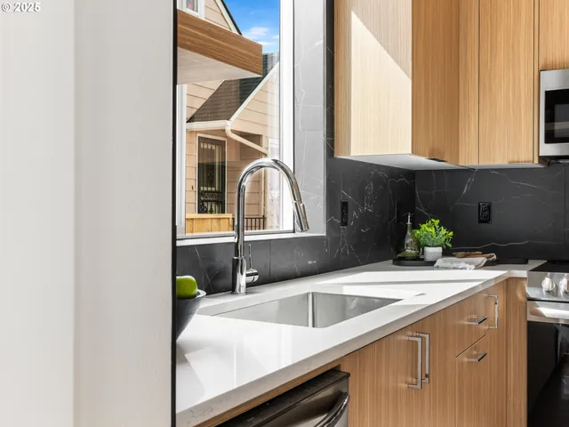 $6,999,000 | Northeast Ainsworth Street, Portland, OR 97211