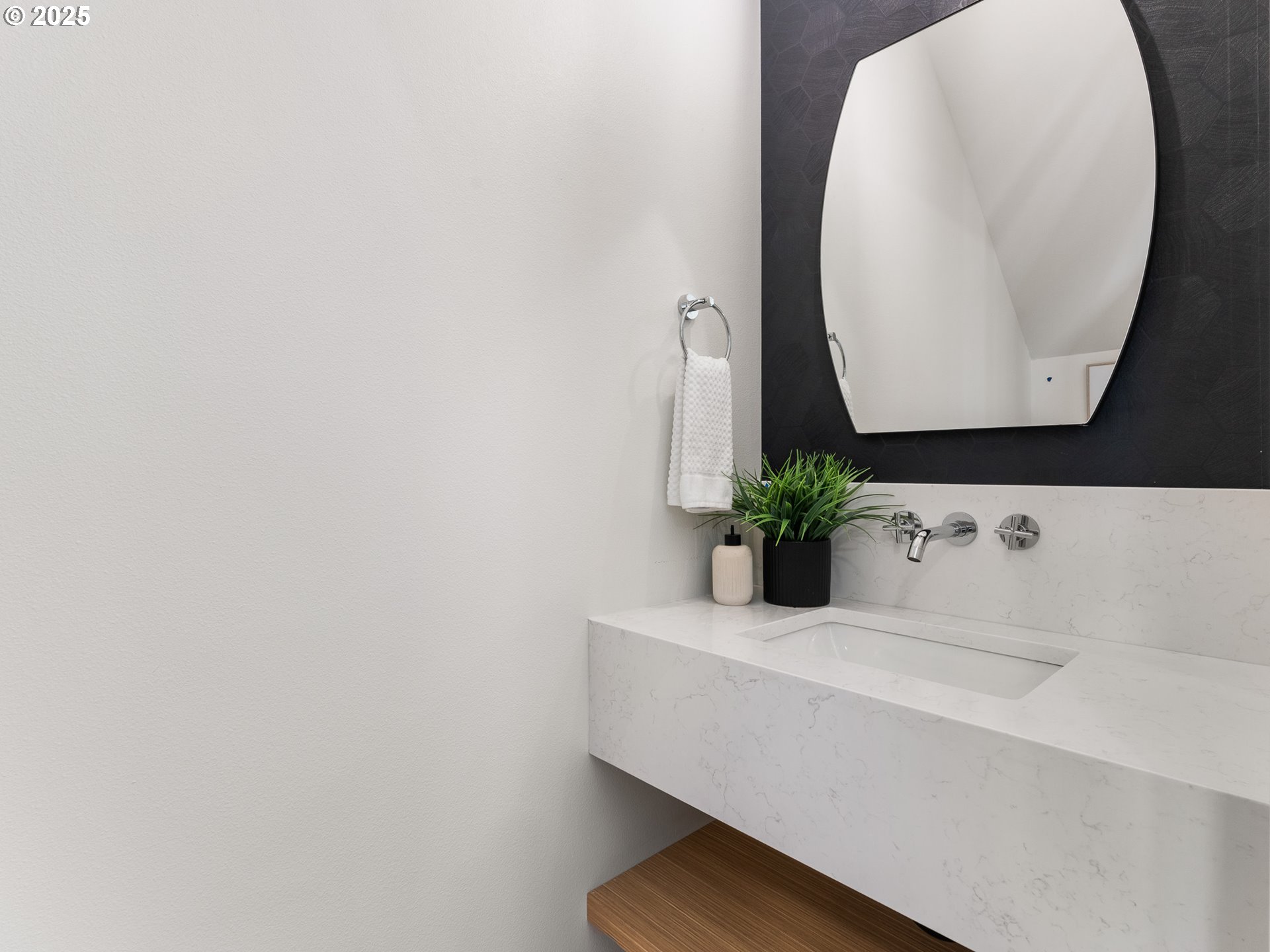 Northeast Ainsworth Street Portland, OR 97211 - Photo 7 of 47