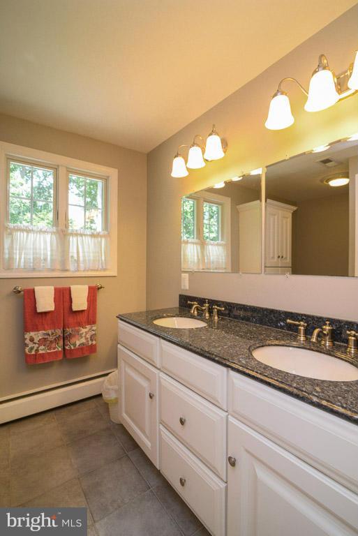 13804 Princess Anne Way Phoenix, MD 21131 - Photo 21 of 30 Bath (Master)