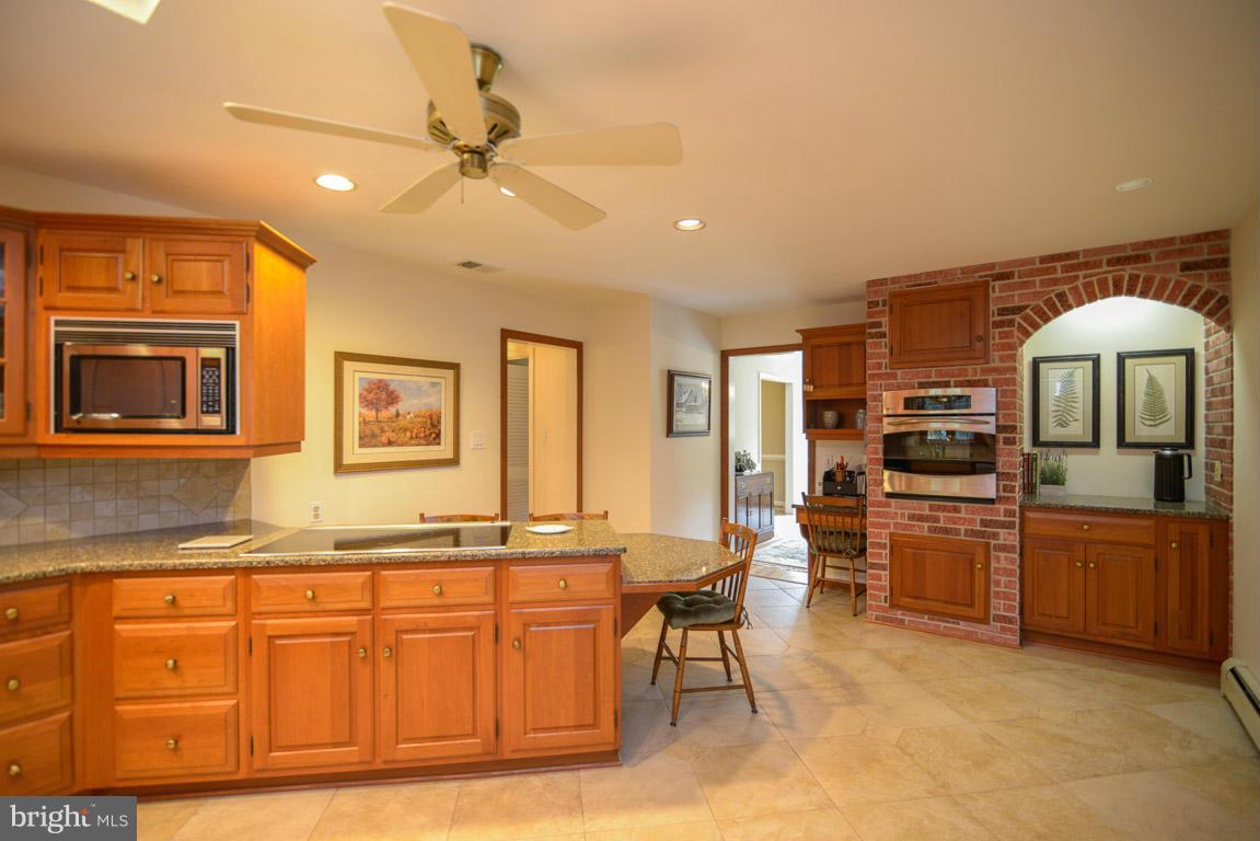 13804 Princess Anne Way Phoenix, MD 21131 - Photo 7 of 30 Kitchen