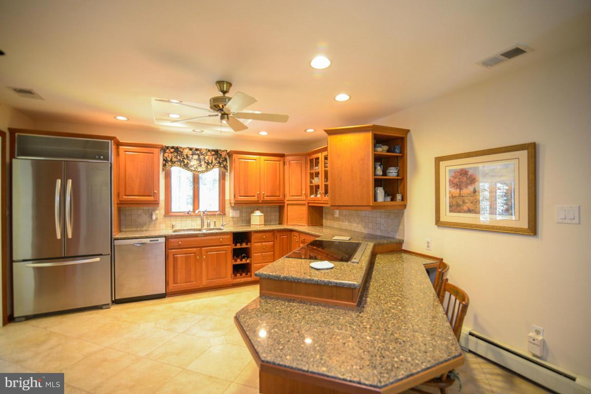 13804 Princess Anne Way Phoenix, MD 21131 - Photo 9 of 30 Kitchen
