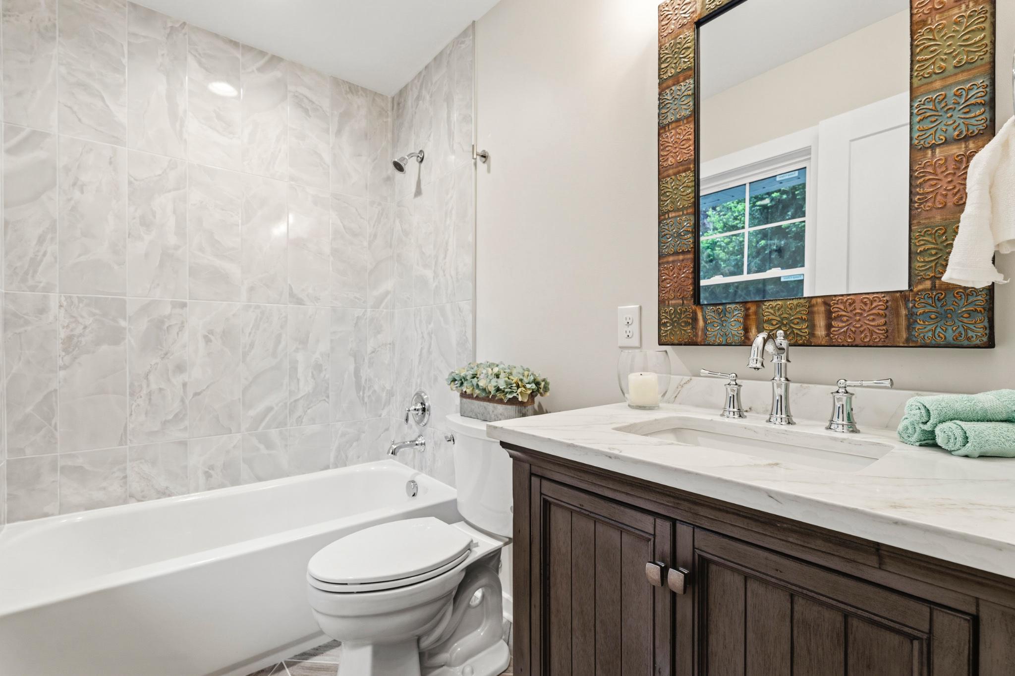 11 Admiral Road Severna Park, MD 21146 - Photo 37 of 64 Bedroom #2 ensuite