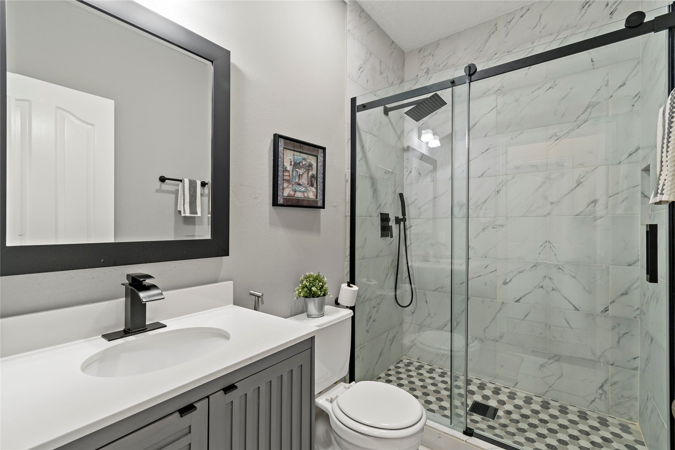 19914 Millstone Ridge Lane Katy, TX 77449 - Photo 23 of 42 Bathroom 2 - Down