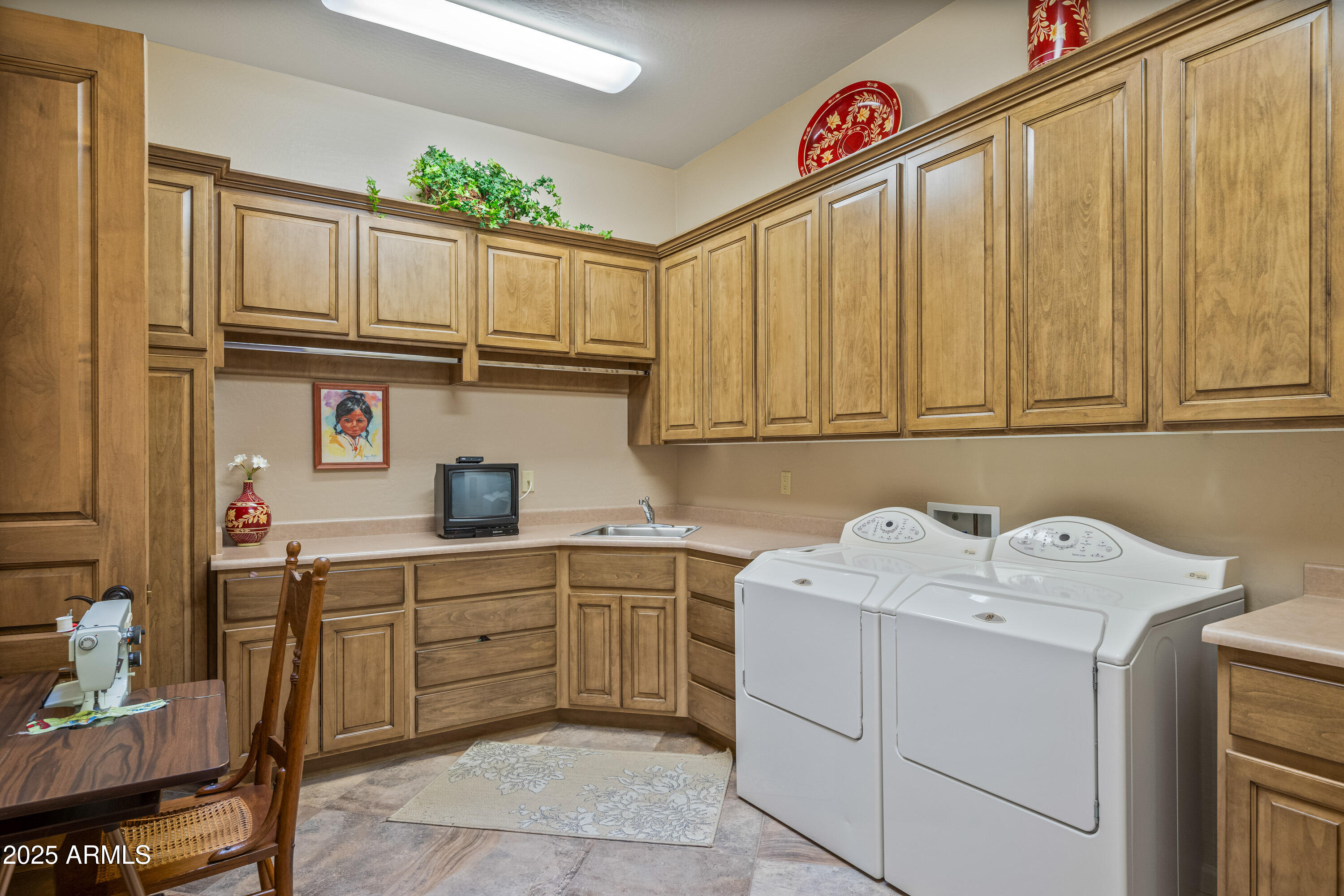 19115 East Tonto Verde Drive Rio Verde, AZ 85263 - Photo 43 of 61 Laundry room with closet