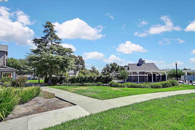 $640,000 | 51 Bellington Common, Unit 8, Livermore, CA 94551