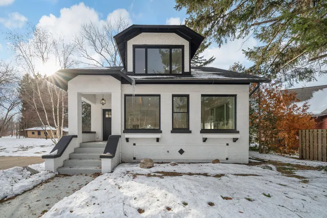 $975,000 | 312 South Whittaker Street, New Buffalo, MI 49117