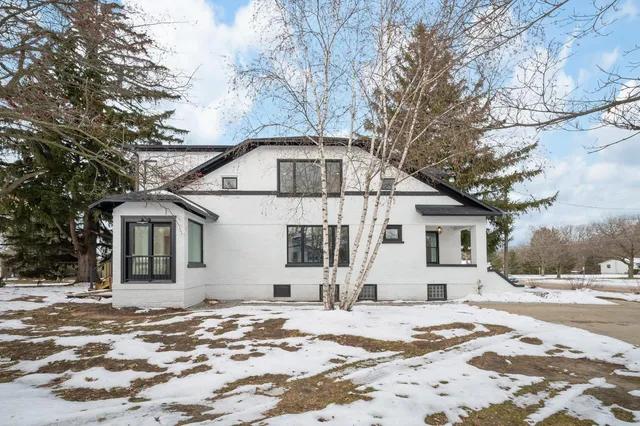 $975,000 | 312 South Whittaker Street, New Buffalo, MI 49117