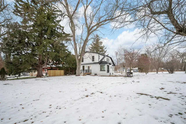 $975,000 | 312 South Whittaker Street, New Buffalo, MI 49117