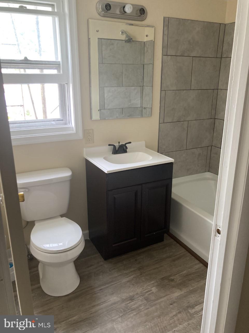 45 North Green Street, Unit 3 Berkeley Springs, WV 25411 - Photo 2 of 5