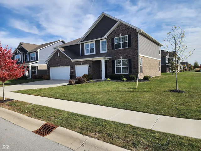 $525,000 | 7362 Farlin Drive, Whitestown, IN 46075