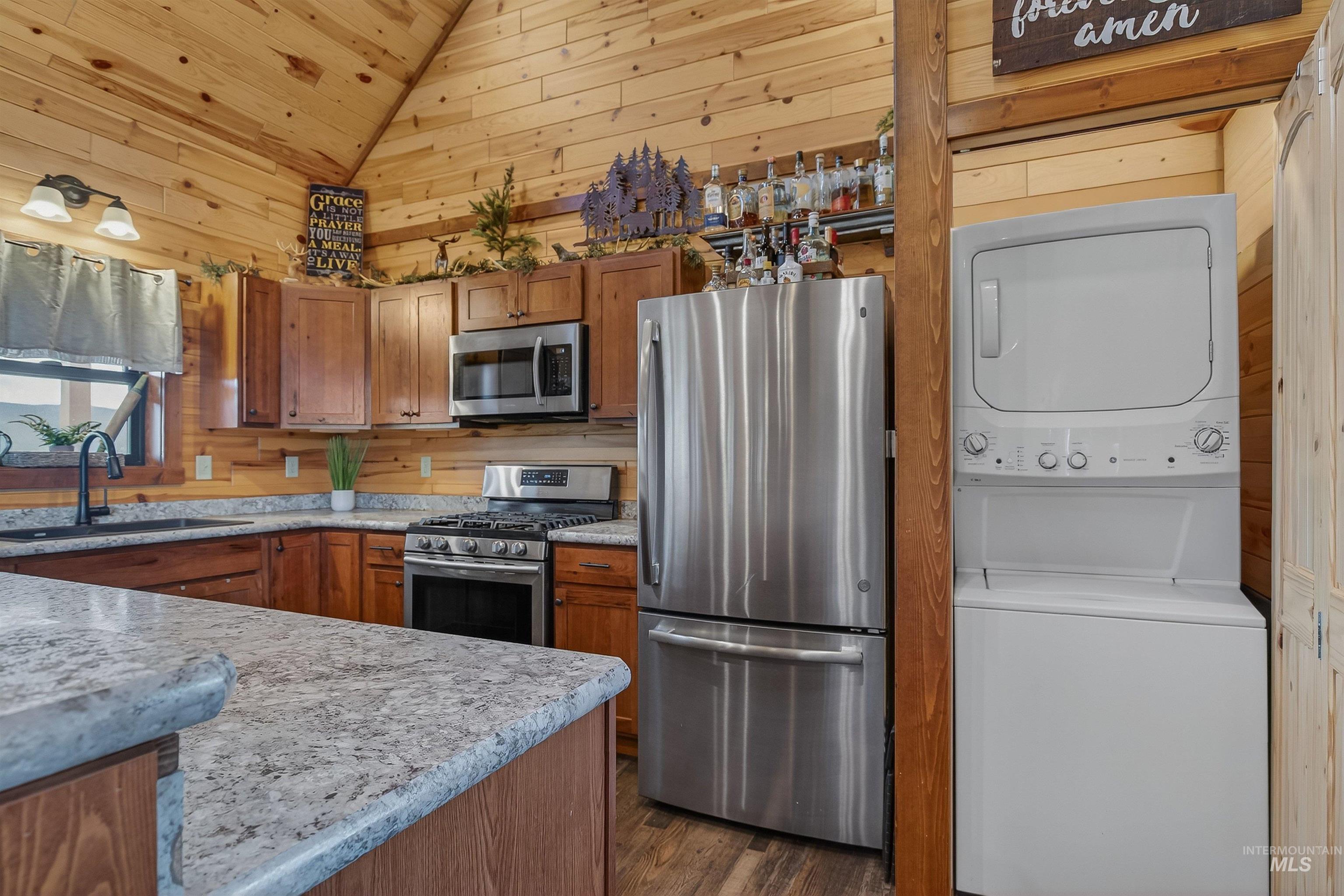 467 Santiam Road Elk City, ID 83525 - Photo 11 of 50
