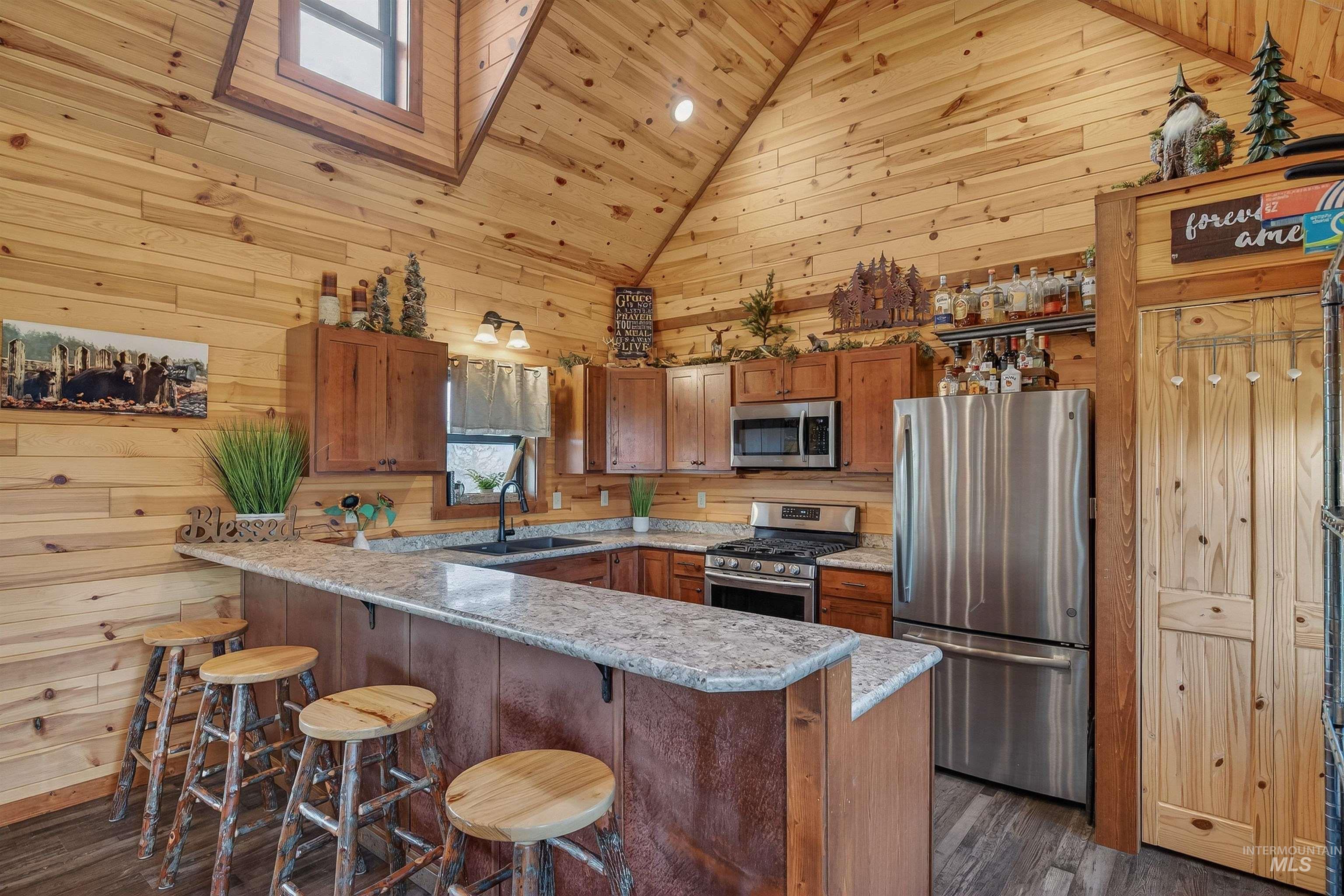 467 Santiam Road Elk City, ID 83525 - Photo 5 of 50