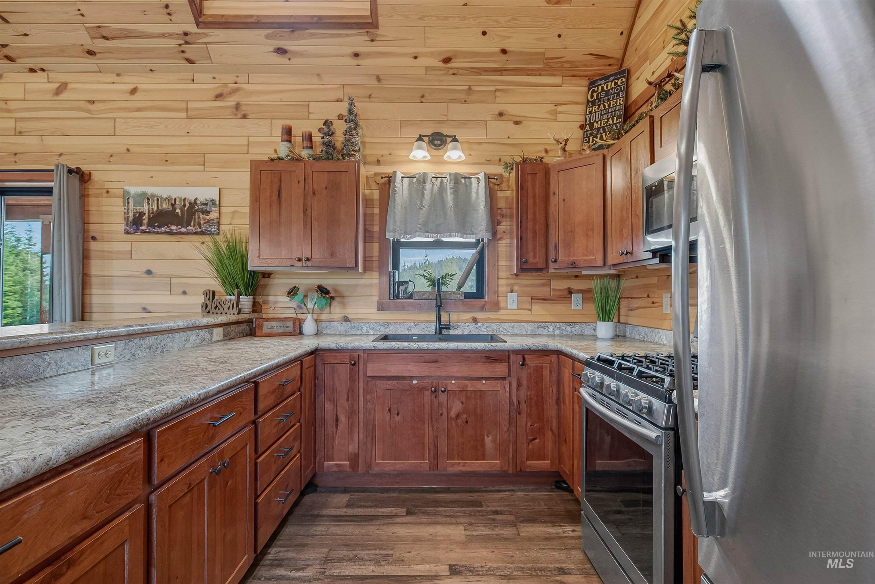 467 Santiam Road Elk City, ID 83525 - Photo 10 of 50