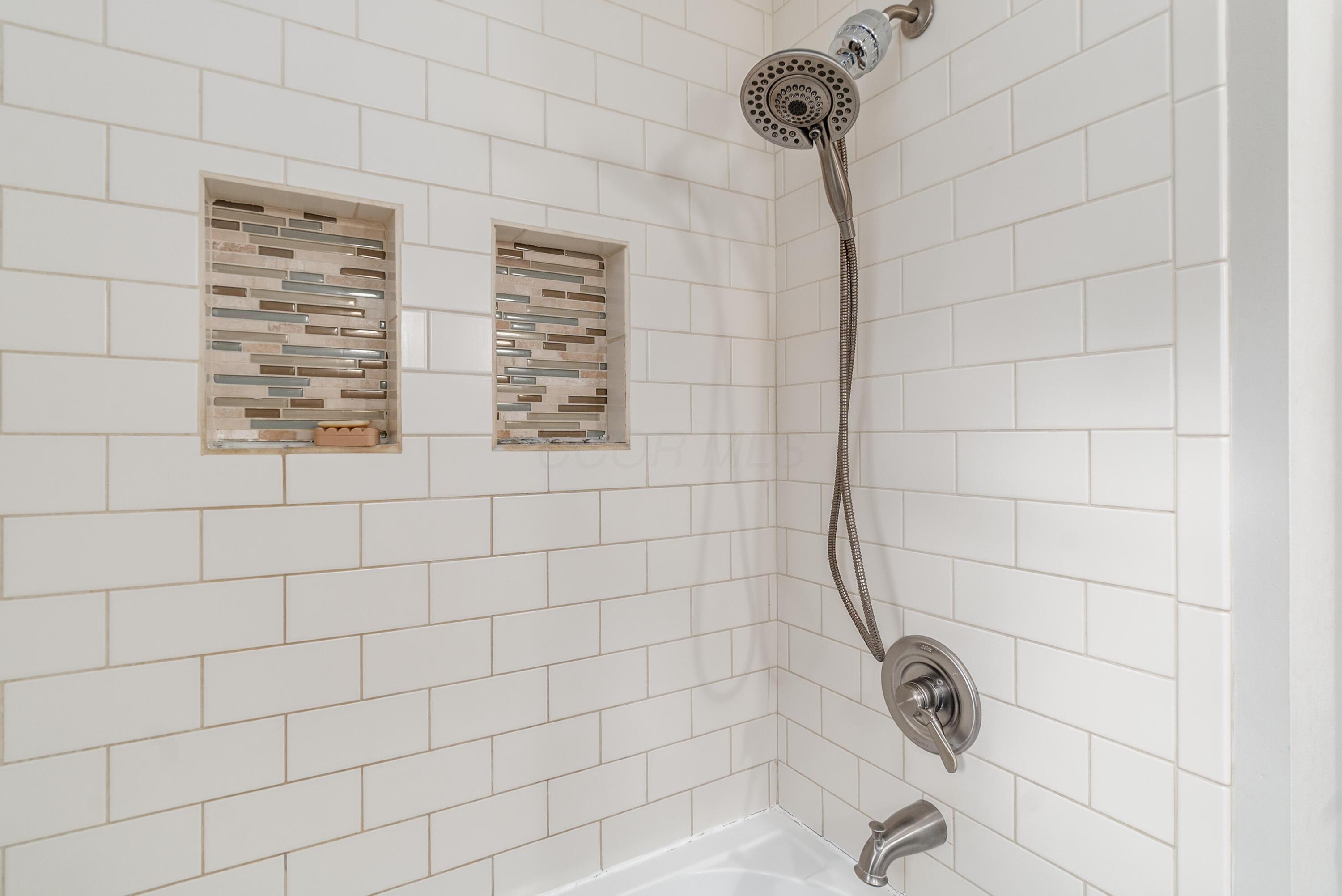 3166 South Dorchester Road Columbus, OH 43221 - Photo 21 of 34 Y_3166_S_Dorchester-037