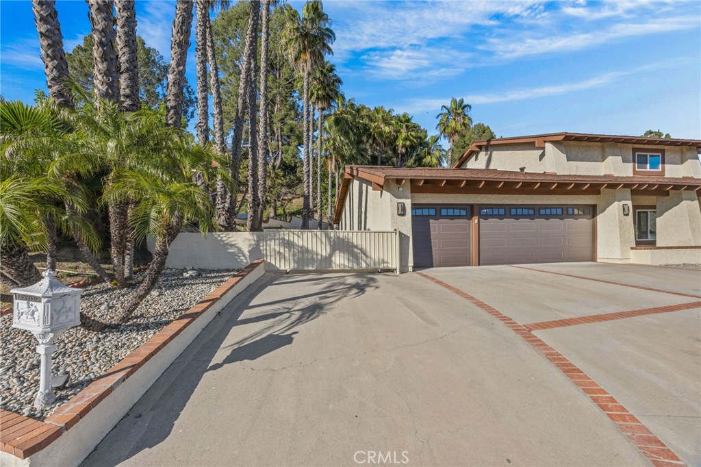 8140 Cordero Road Whittier, CA 90605 - Photo 4 of 48 45' Gated RV Parking