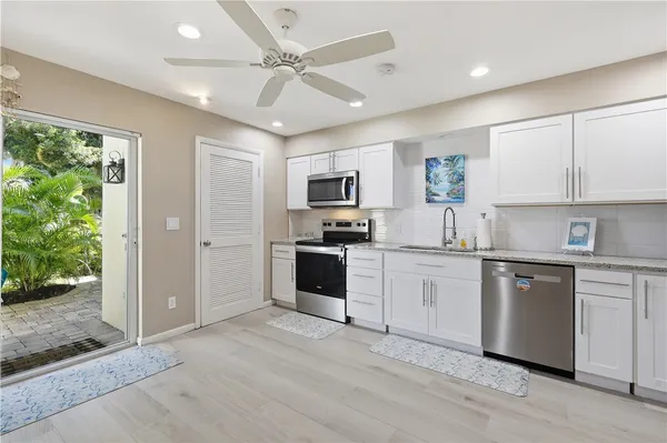 $3,000 | 4019 Silver Palm Drive, Unit 8, Vero Beach, FL 32963