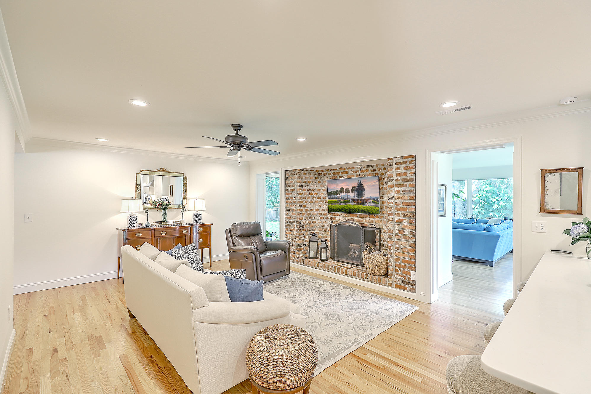 707 Wildwood Road Charleston, SC 29412 - Photo 2 of 38 IMG_6080_1_2_3_4_5_6