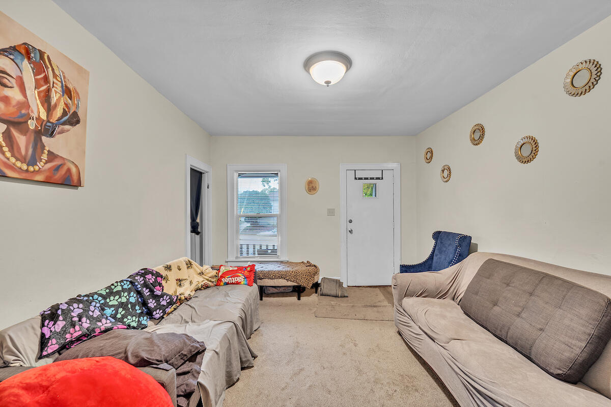 1427 Erie Street Racine, WI 53402 - Photo 13 of 19 Right Side Living Room