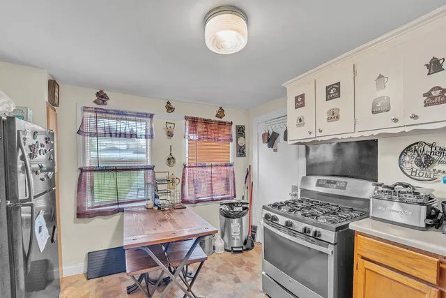 $165,000 | 1427 Erie Street, Racine, WI 53402