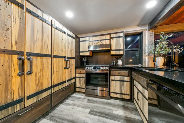 $1,175,000 | 10068 Olympic Boulevard, Truckee, CA 96161