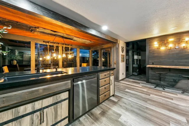 $1,175,000 | 10068 Olympic Boulevard, Truckee, CA 96161