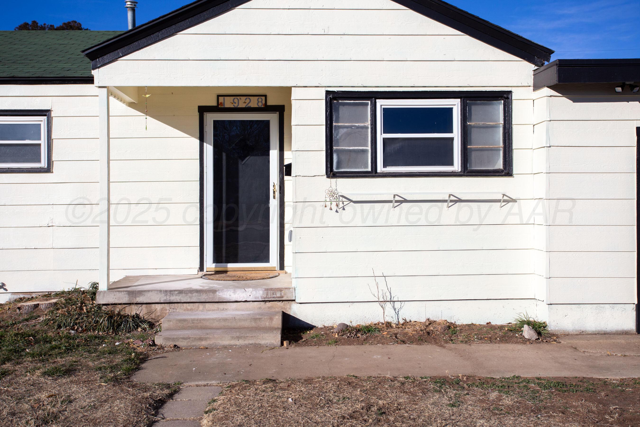1928 Cherry Street Amarillo, TX 79106 - Photo 2 of 24 a view of door