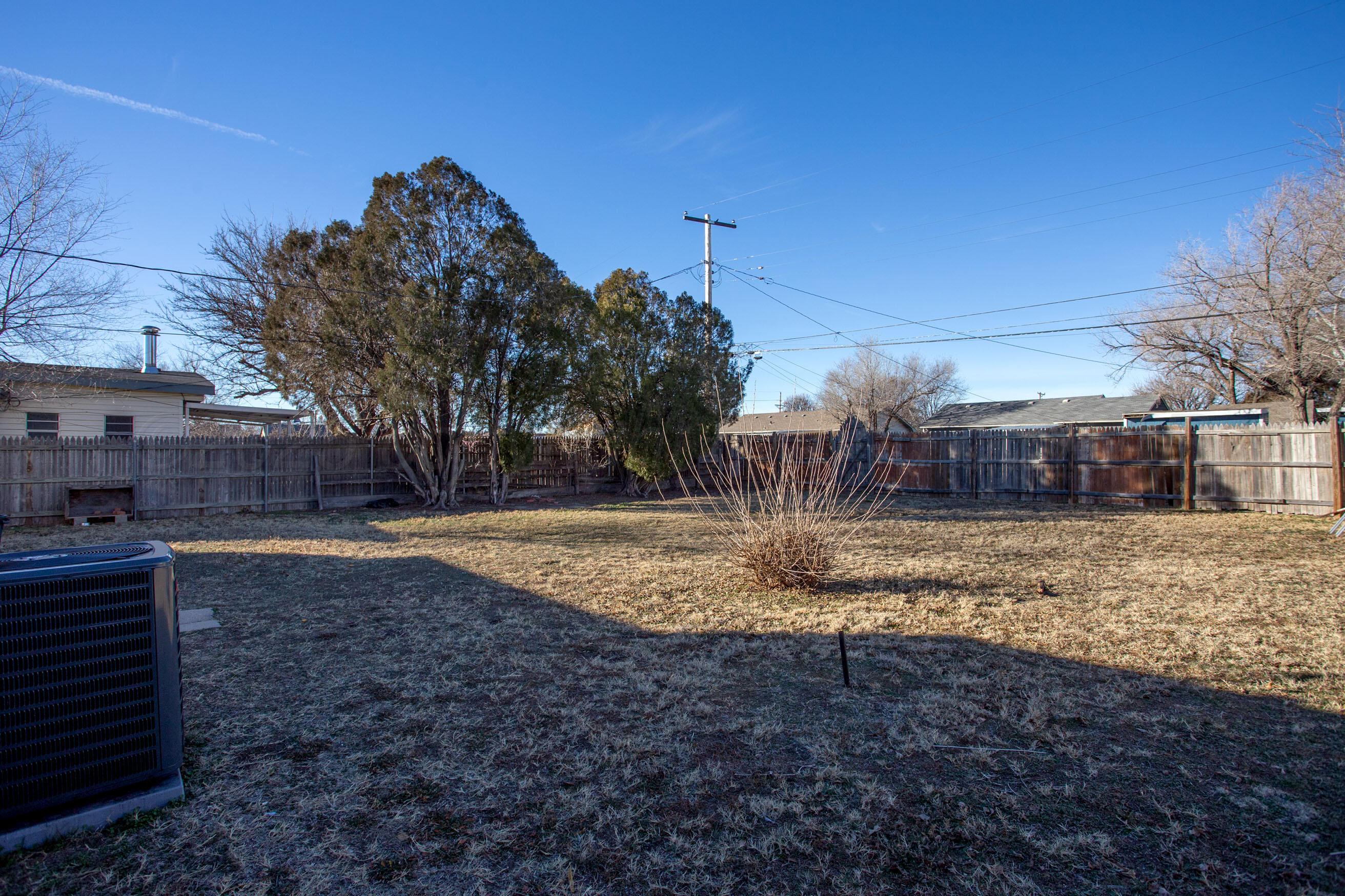 1928 Cherry Street Amarillo, TX 79106 - Photo 24 of 24 a view of a yard with a house