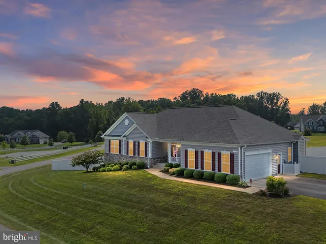 $799,900 | 940 Peppertree Lane, Huntingtown, MD 20639