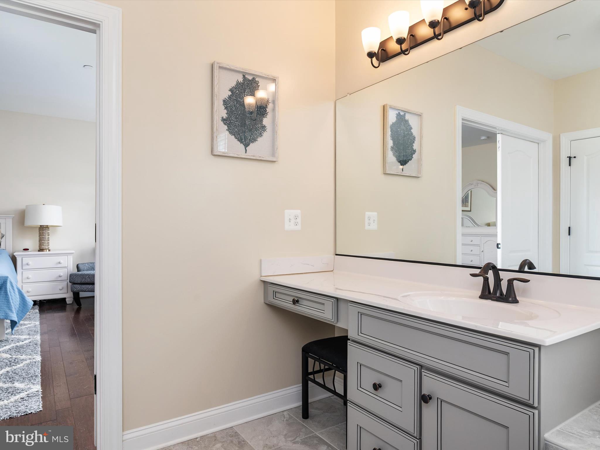 940 Peppertree Lane Huntingtown, MD 20639 - Photo 29 of 54 Primary bath