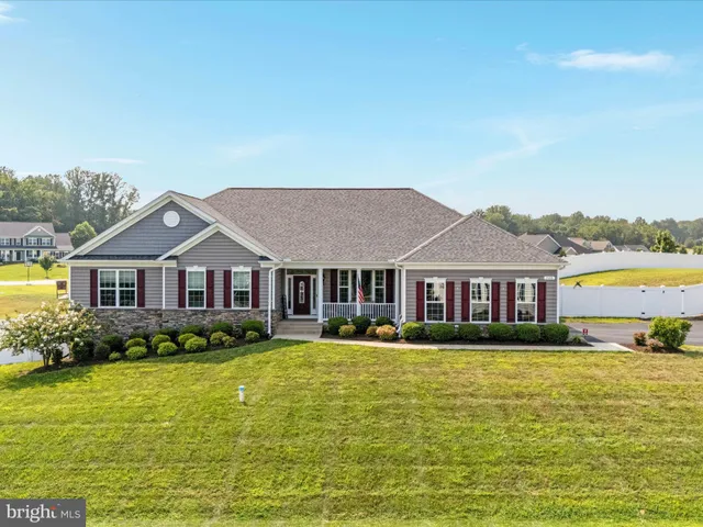 $799,900 | 940 Peppertree Lane, Huntingtown, MD 20639