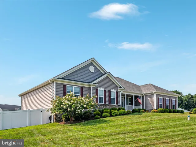 $799,900 | 940 Peppertree Lane, Huntingtown, MD 20639