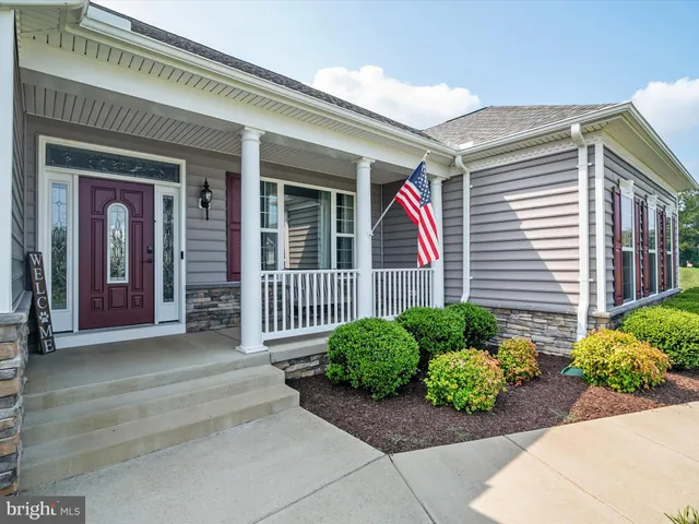 $799,900 | 940 Peppertree Lane, Huntingtown, MD 20639