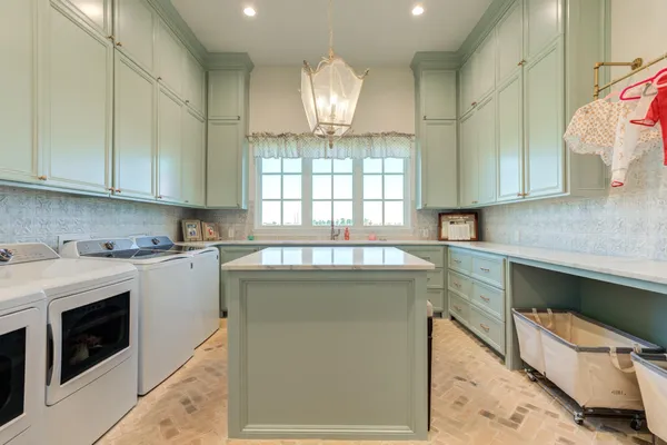 $1,877,000 | 8216 East County Road 6100, Idalou, TX 79329