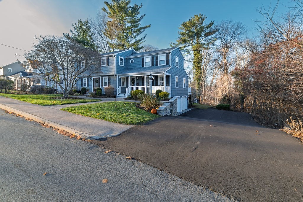 30 Thetford Avenue Braintree, MA 02184 - Photo 5 of 41