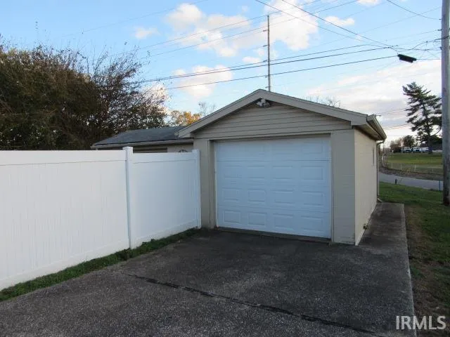 $179,900 | 348 Audubon Drive, Mount Vernon, IN 47620