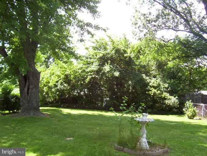 1836 Ellinwood Road Rosedale, MD 21237 - Photo 22 of 22 Back yard