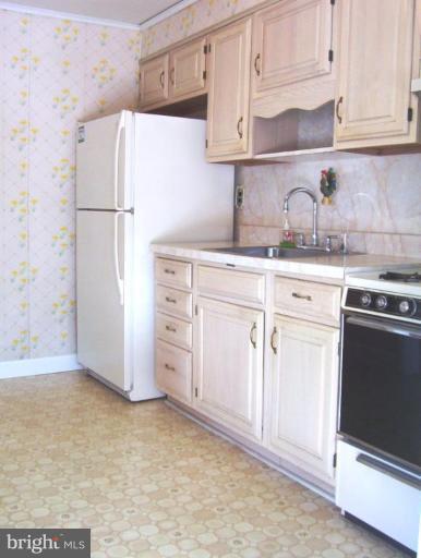 1836 Ellinwood Road Rosedale, MD 21237 - Photo 7 of 22 Kitchen #2
