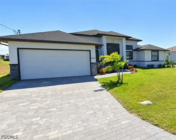 $2,300 | 4306 Northwest 32nd Lane, Cape Coral, FL 33993