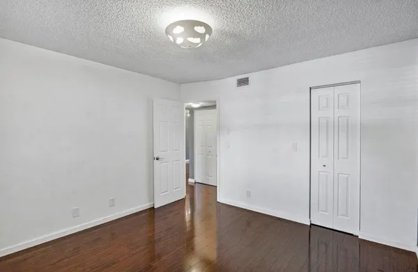 $229,000 | 7675 Northwest 79th Avenue, Unit 114, Tamarac, FL 33321