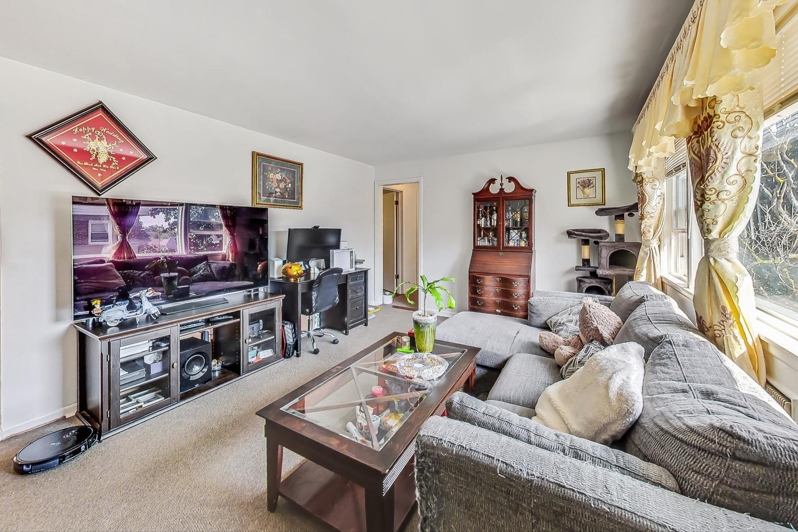 6357 West Addison Street, Unit 2FNW Chicago, IL 60634 - Photo 3 of 12 Gallery Image 3