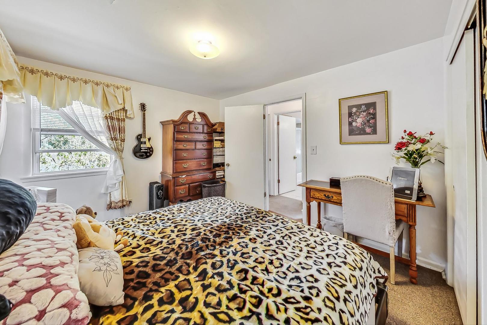 6357 West Addison Street, Unit 2FNW Chicago, IL 60634 - Photo 8 of 12 Gallery Image 8