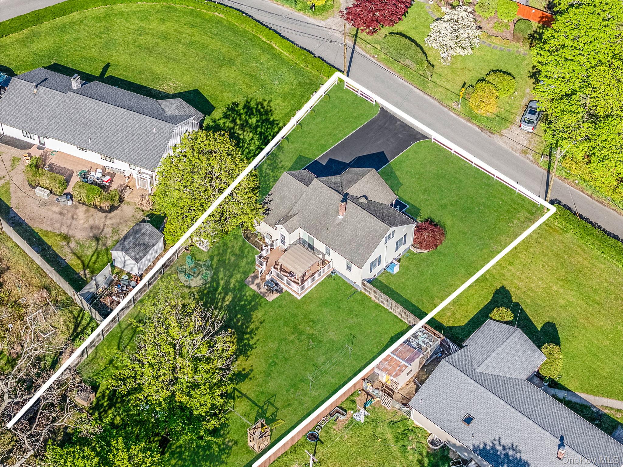 66 Hedge Road East Patchogue, NY 11772 - Photo 6 of 32