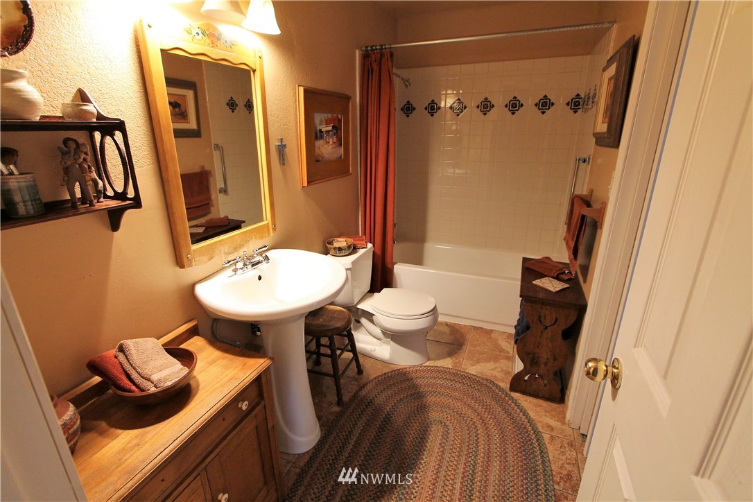 120 Northeast Larson Lake Road Belfair, WA 98528 - Photo 11 of 20 Gallery Image 11