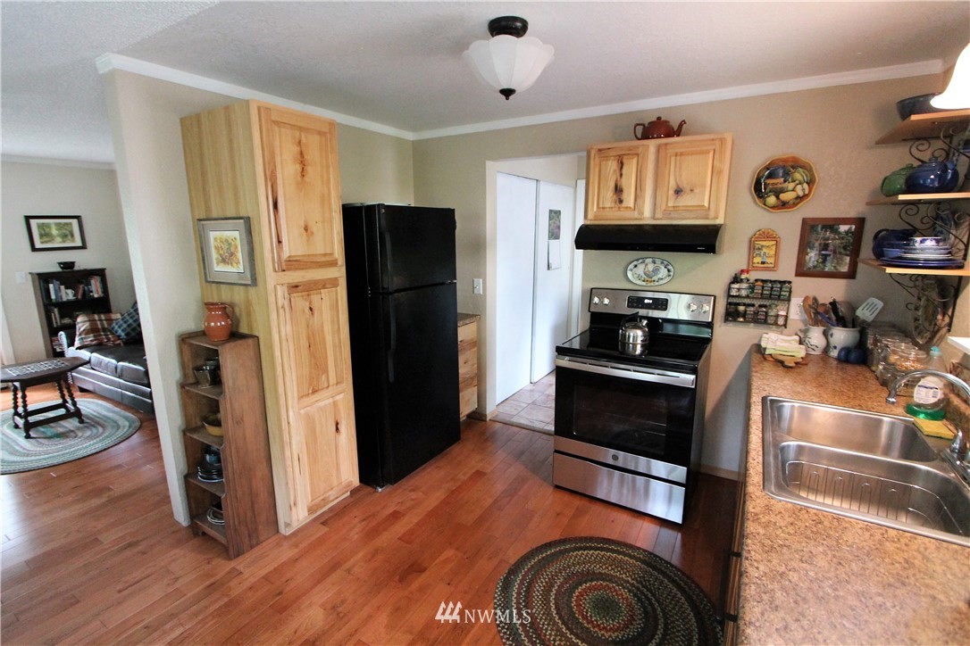 120 Northeast Larson Lake Road Belfair, WA 98528 - Photo 8 of 20 Gallery Image 8