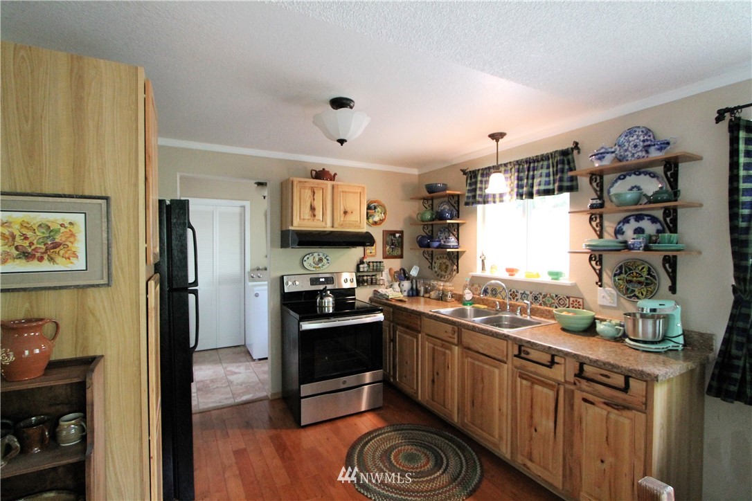 120 Northeast Larson Lake Road Belfair, WA 98528 - Photo 10 of 20 Gallery Image 10