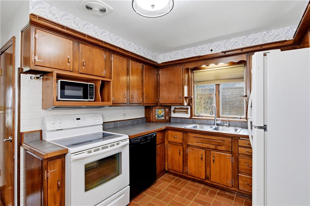 469 Ohio Avenue Rochester, PA 15074 - Photo 12 of 25 Gallery Image 12