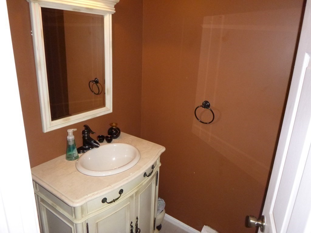 19 Butler Road Mendon, MA 01756 - Photo 22 of 41 Gallery Image 22