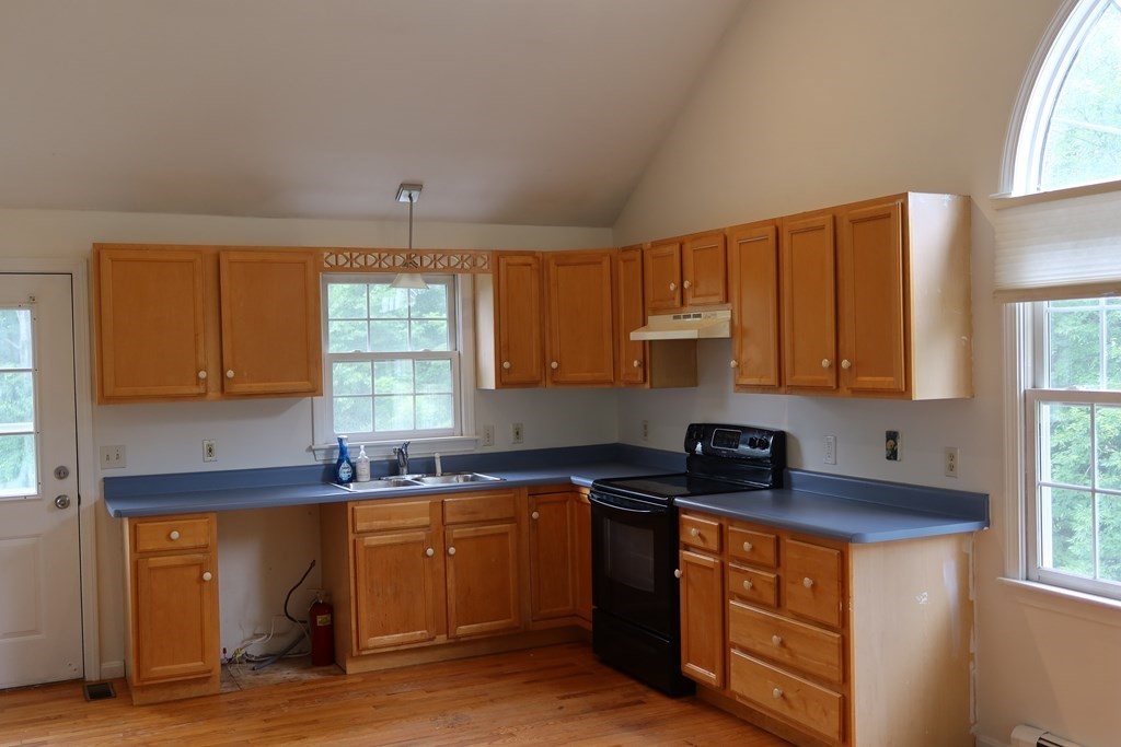 19 Butler Road Mendon, MA 01756 - Photo 7 of 41 Gallery Image 7