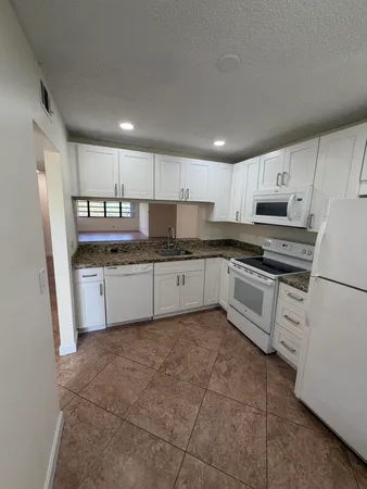 $2,049 | 3150 Northwest 42nd Avenue, Unit E401, Coconut Creek, FL 33066